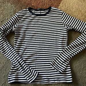 BRANDY MELVILLE TOP